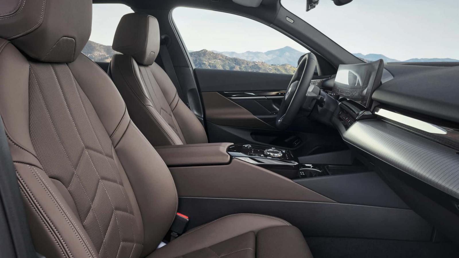 Νέα BMW Σειρά 5 πρώτη φορά ηλεκτρική, hi-tech με έως 601 άλογα